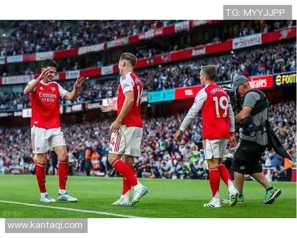 德甲激战热刺逆转阿森纳全场沸腾精彩瞬间回顾与分析